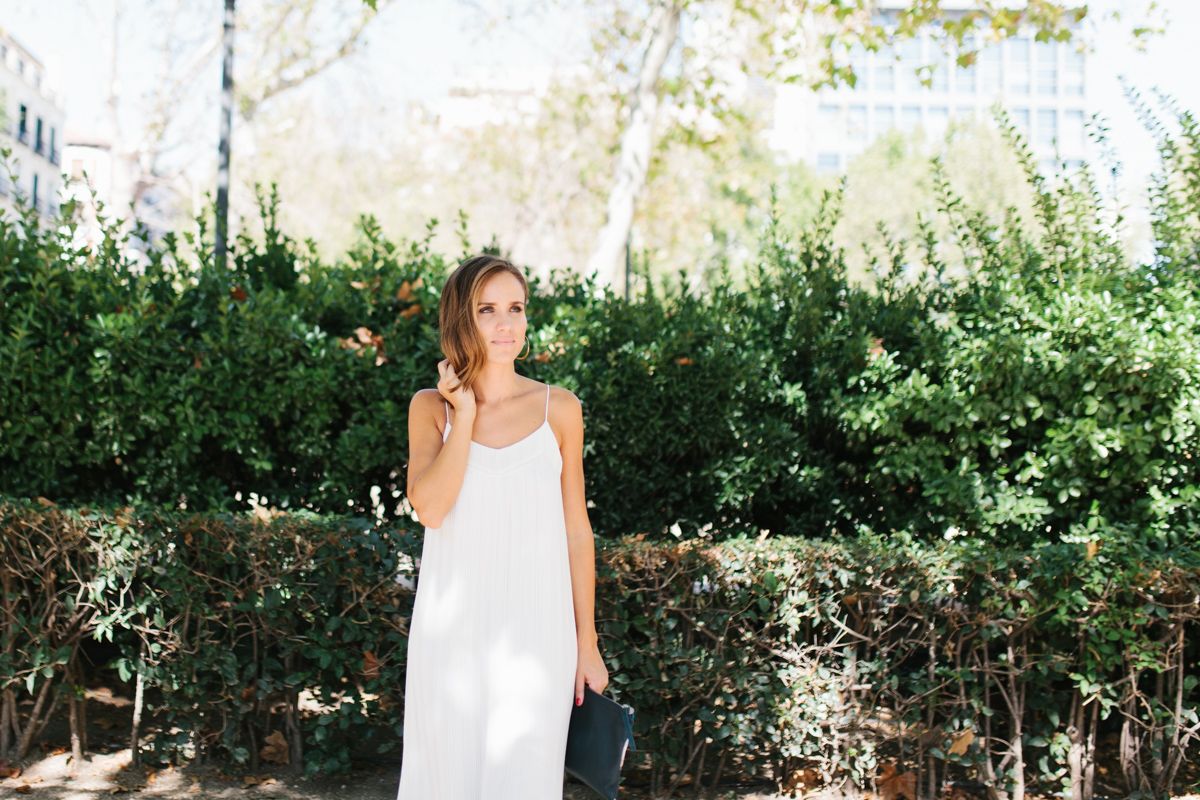 calista-one-lista-de-bodas-online-blog-de-bodas-bossanova-looks-invitadas-vestido-blanco-6