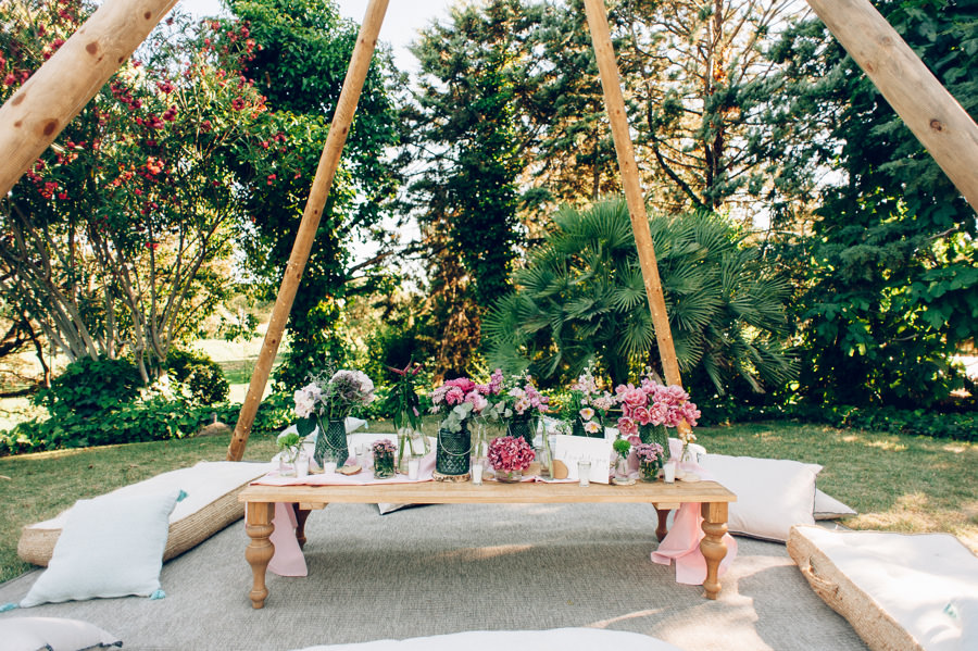 zona chill out cojines suelo tipis trastologia